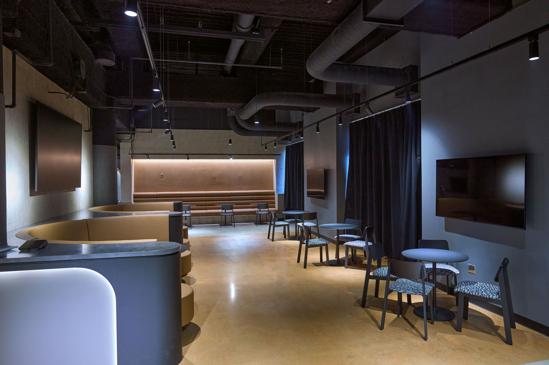 Banner Lounge Suite